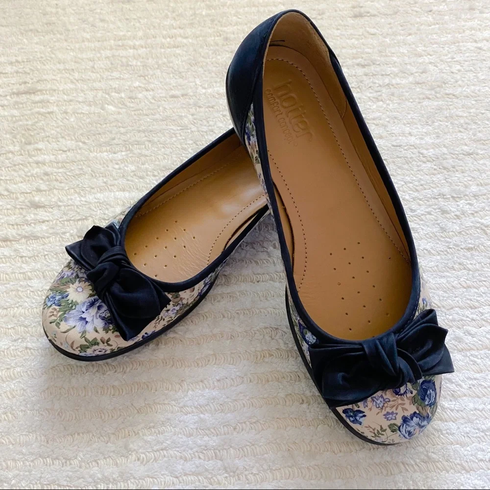 Hotter Original Jewel in navy floral